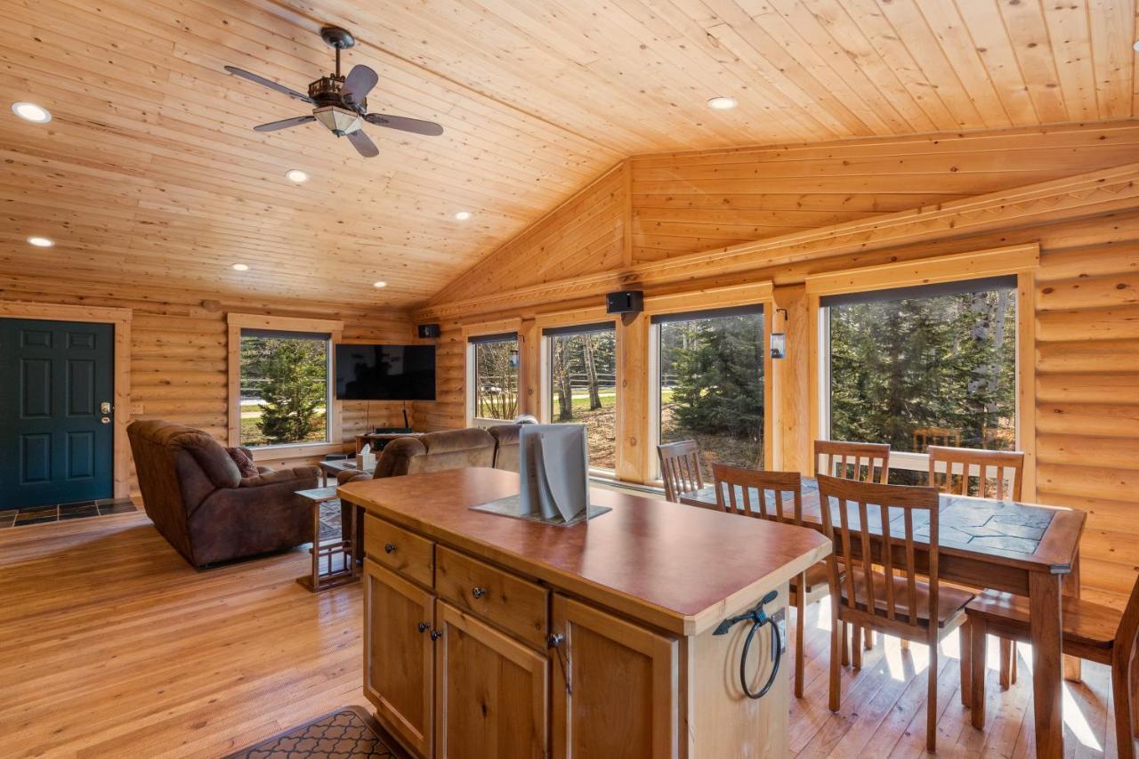 Lazy Fox Cabin West Yellowstone Εξωτερικό φωτογραφία