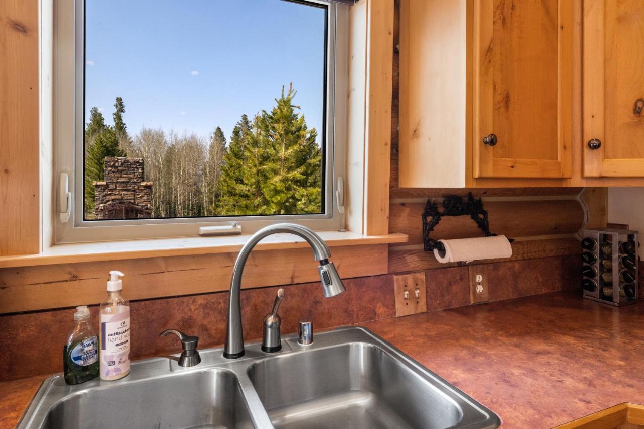 Lazy Fox Cabin West Yellowstone Εξωτερικό φωτογραφία