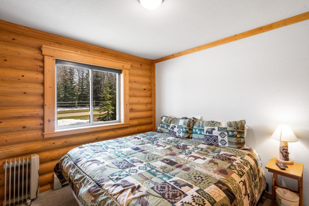 Lazy Fox Cabin West Yellowstone Εξωτερικό φωτογραφία