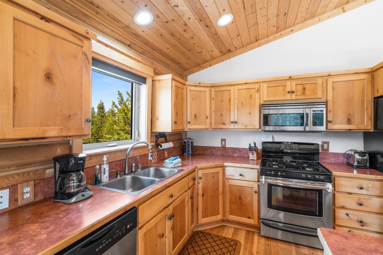 Lazy Fox Cabin West Yellowstone Εξωτερικό φωτογραφία